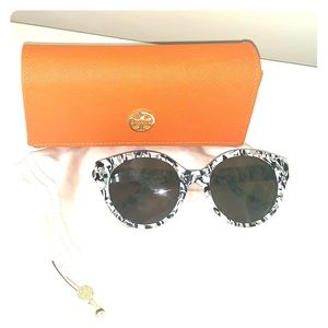 Tory Burch Sunglasses - black and white tortoise